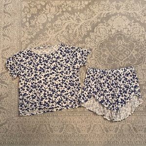 Old Navy Sleep Set (both M)
